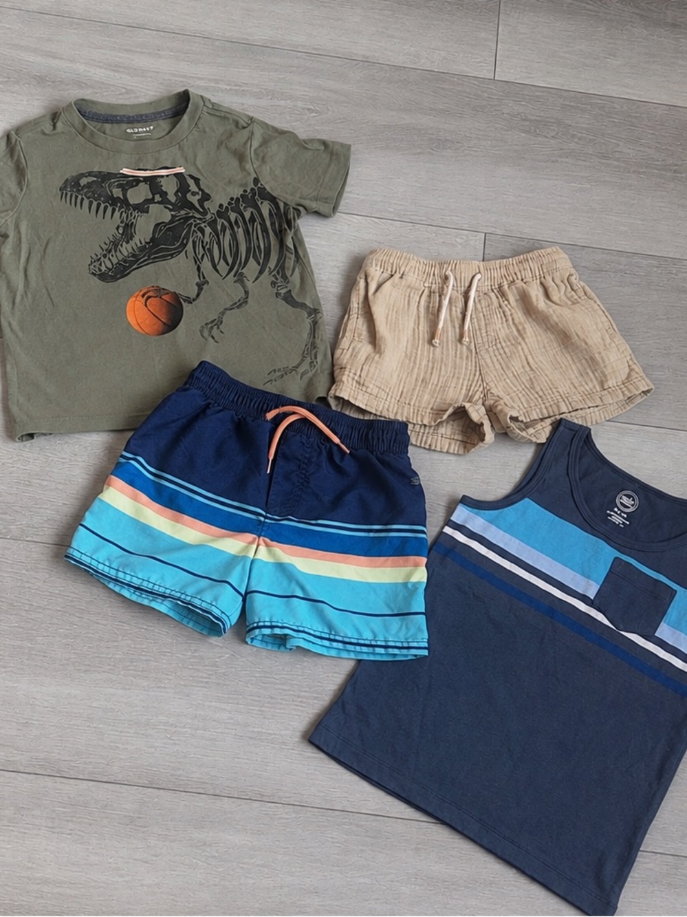 Boys 9-Piece Clothing Bundle Size 5 5T TMNT Toy Story Old Navy Summer - Picture 2 of 6